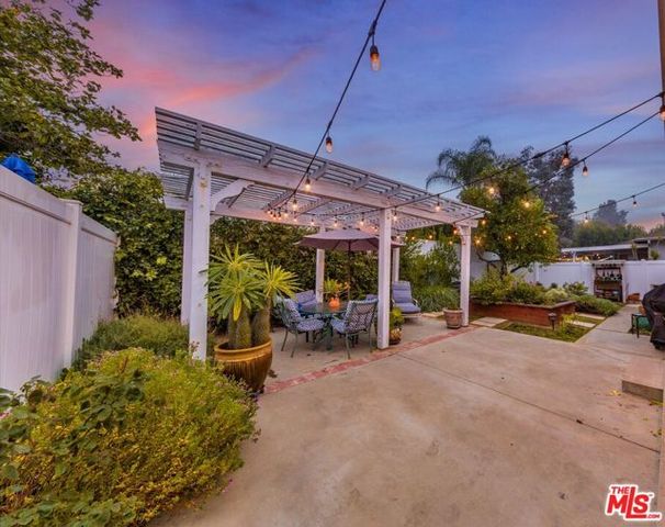 5744 Wilkinson Avenue, Valley Village, CA 91607