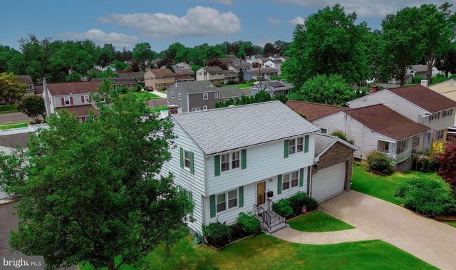 15 BOLTON RD, Hamilton, NJ 08610