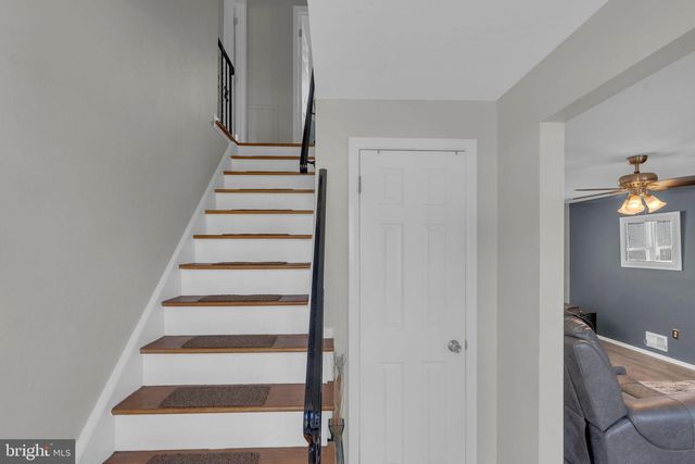15 BOLTON RD, Hamilton, NJ 08610