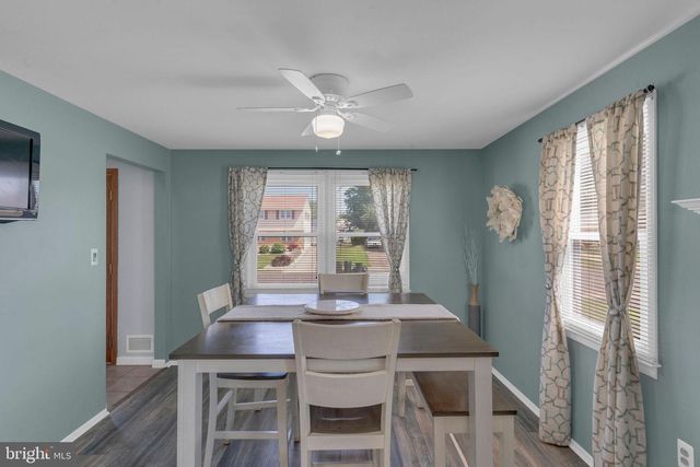 15 BOLTON RD, Hamilton, NJ 08610