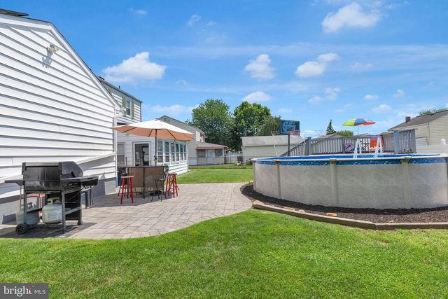15 BOLTON RD, Hamilton, NJ 08610
