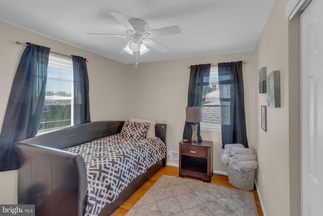 15 BOLTON RD, Hamilton, NJ 08610