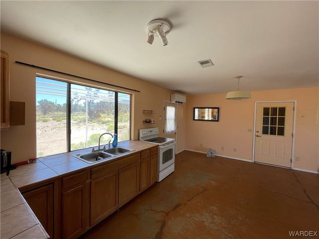 26416 N Apple Drive, Meadview, AZ 86444