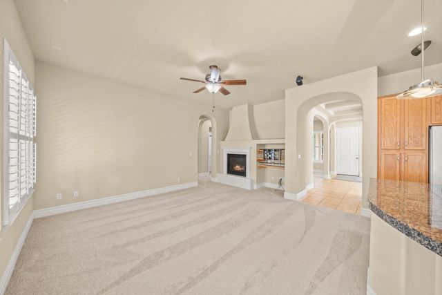 6384 Park Village St, Sacramento, CA 95822