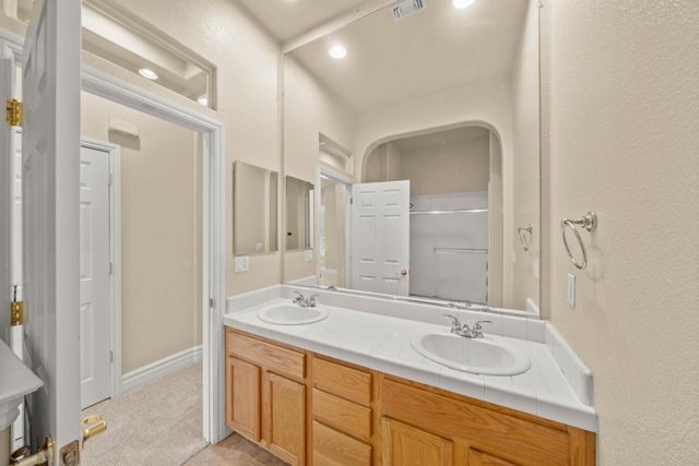 6384 Park Village St, Sacramento, CA 95822
