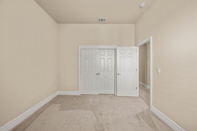6384 Park Village St, Sacramento, CA 95822