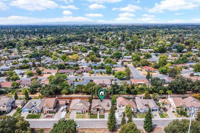 6384 Park Village St, Sacramento, CA 95822