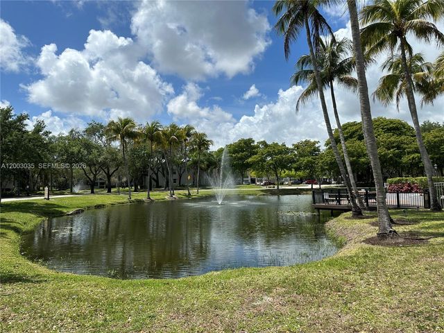 731 Lyons Road 16203, Coconut Creek, FL 33063
