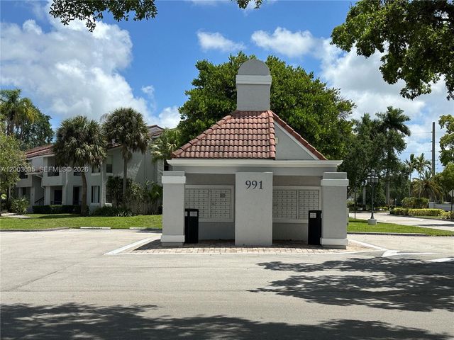 731 Lyons Road 16203, Coconut Creek, FL 33063