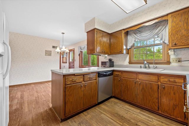 10309 Sherman ROAD, Cedarburg, WI 53012
