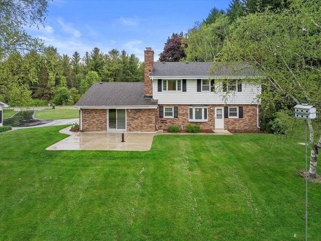 10309 Sherman ROAD, Cedarburg, WI 53012