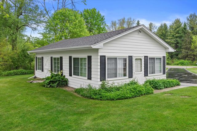 10309 Sherman ROAD, Cedarburg, WI 53012