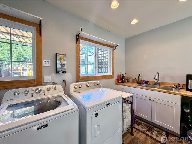 209 S Oar Loop SW, Ocean Shores, WA 98569