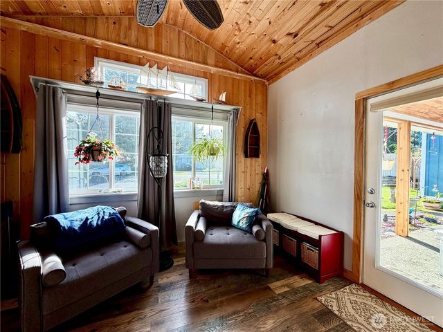 209 S Oar Loop SW, Ocean Shores, WA 98569