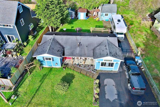 209 S Oar Loop SW, Ocean Shores, WA 98569