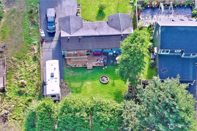 209 S Oar Loop SW, Ocean Shores, WA 98569