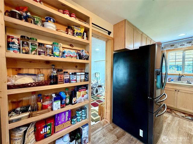 209 S Oar Loop SW, Ocean Shores, WA 98569