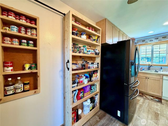 209 S Oar Loop SW, Ocean Shores, WA 98569