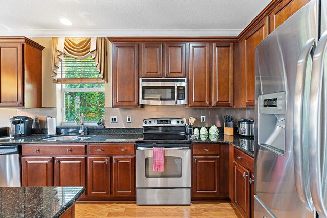 6024 SE Crooked Oak Avenue, Hobe Sound, FL 33455