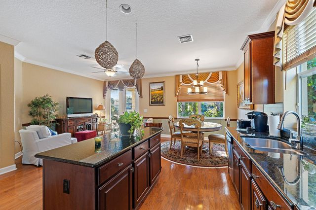 6024 SE Crooked Oak Avenue, Hobe Sound, FL 33455