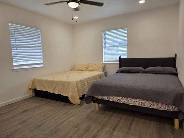 853 Broadway Avenue B, Euless, TX 76040