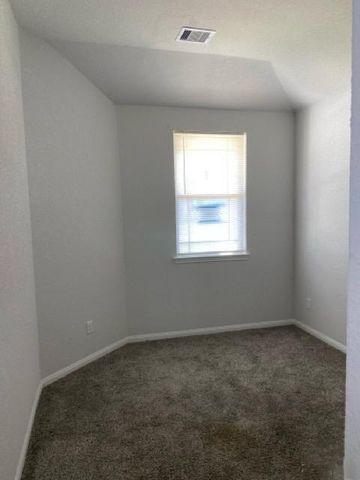 236 County Road 5102f, Cleveland, TX 77327