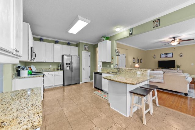 2424 Deermist Way, Fuquay Varina, NC 27526
