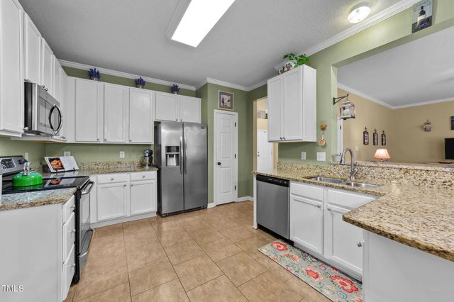 2424 Deermist Way, Fuquay Varina, NC 27526