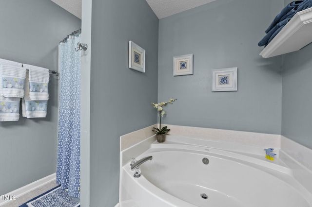 2424 Deermist Way, Fuquay Varina, NC 27526