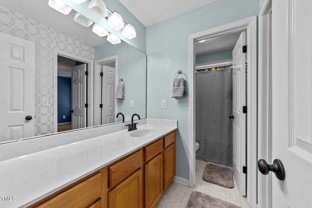 2424 Deermist Way, Fuquay Varina, NC 27526