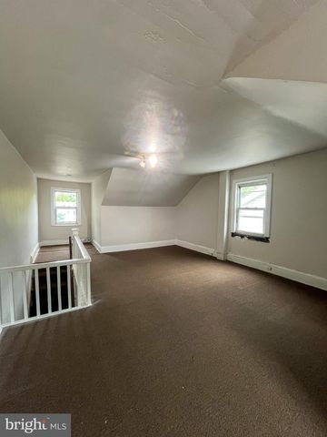 221 WOODLAWN AVE, Trenton, NJ 08609