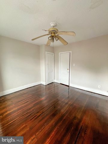 221 WOODLAWN AVE, Trenton, NJ 08609