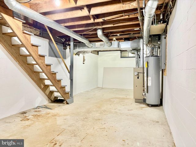 557 COMPASS ROAD, Middle River, MD 21220
