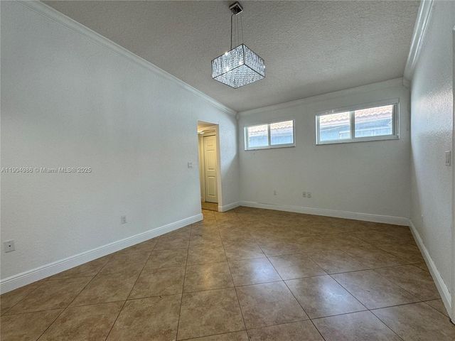 2875 W 72nd Ter, Hialeah, FL 33018