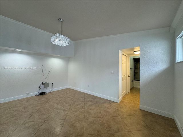2875 W 72nd Ter, Hialeah, FL 33018