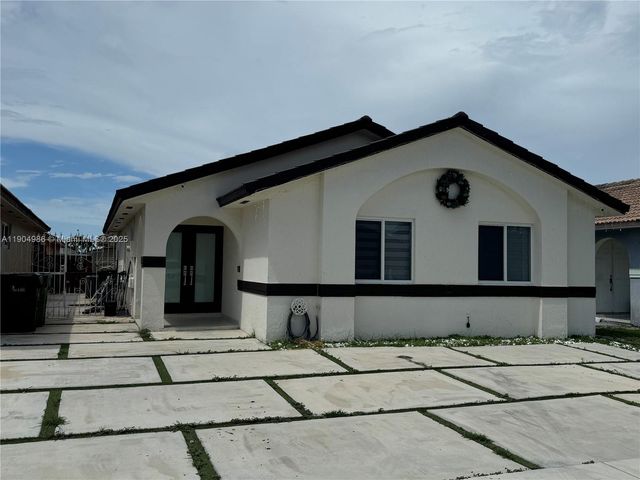 2875 W 72nd Ter, Hialeah, FL 33018