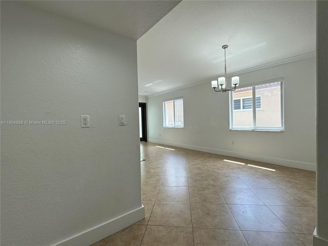 2875 W 72nd Ter, Hialeah, FL 33018