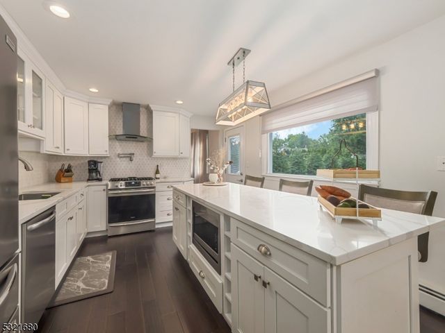 202 Andover Dr, Wayne Twp., NJ 07470