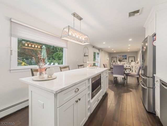 202 Andover Dr, Wayne Twp., NJ 07470