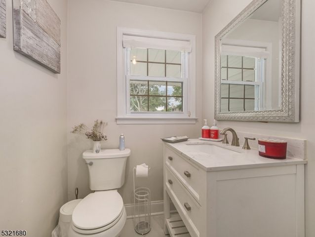 202 Andover Dr, Wayne Twp., NJ 07470