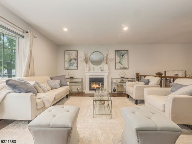 202 Andover Dr, Wayne Twp., NJ 07470