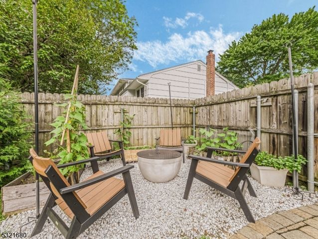 202 Andover Dr, Wayne Twp., NJ 07470