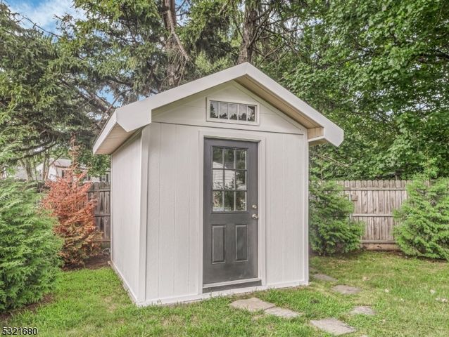 202 Andover Dr, Wayne Twp., NJ 07470