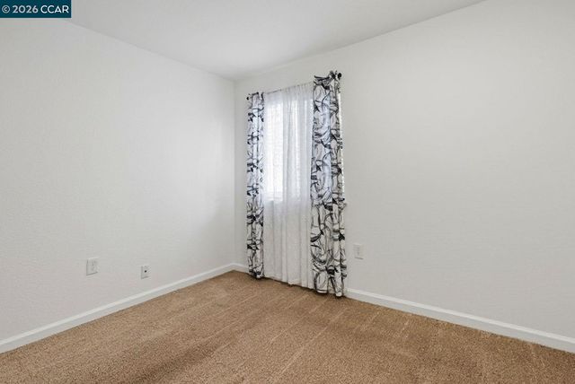 8314 New York Dr, Stockton, CA 95210