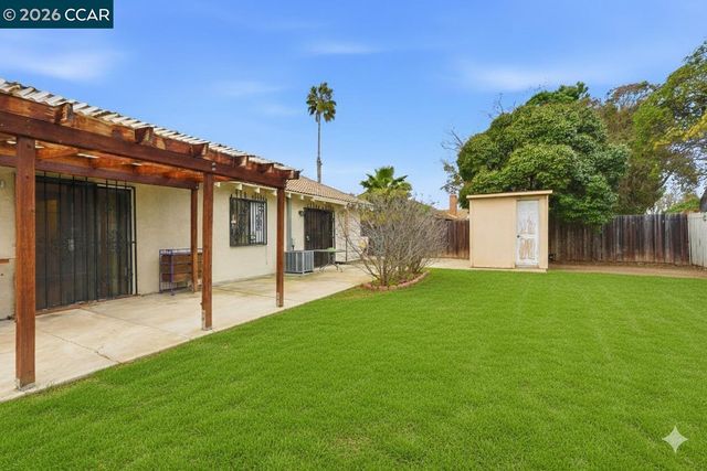 8314 New York Dr, Stockton, CA 95210