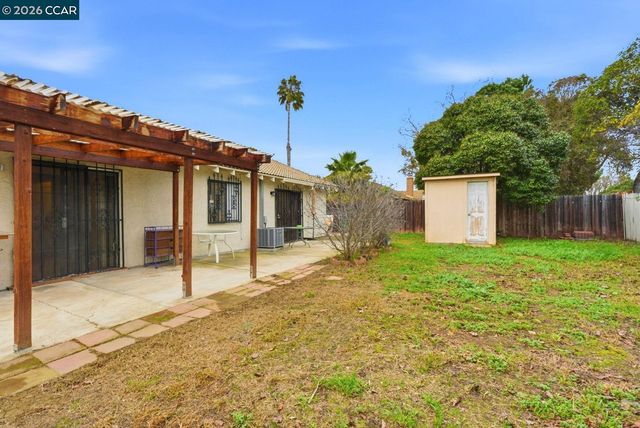 8314 New York Dr, Stockton, CA 95210