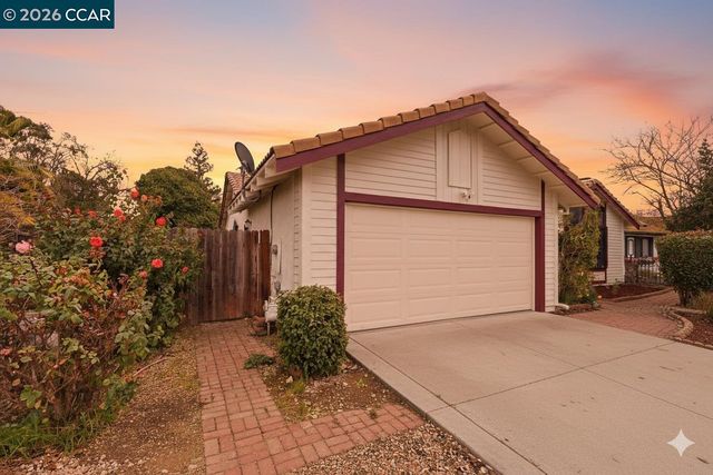 8314 New York Dr, Stockton, CA 95210