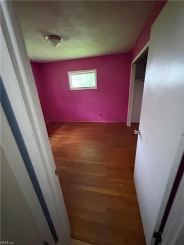 3609 Parr LN, Chesapeake, VA 23323