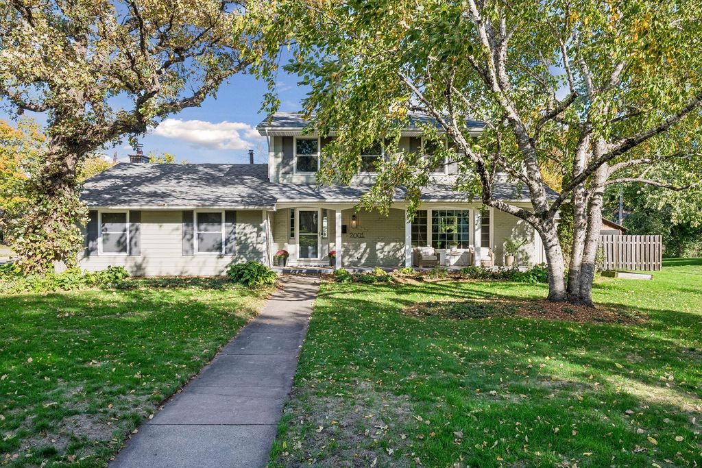 2001 Westwood Hills Drive, Saint Louis Park, MN 55426 — exterior