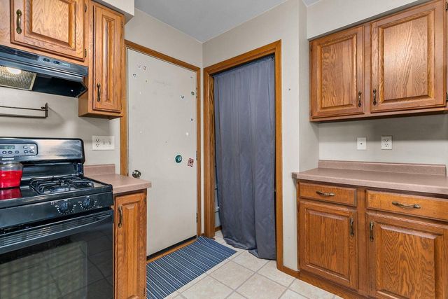 1709 LAKE BREEZE ROAD, Oshkosh, WI 54904